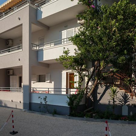 Beach Marin Makarska Exterior photo