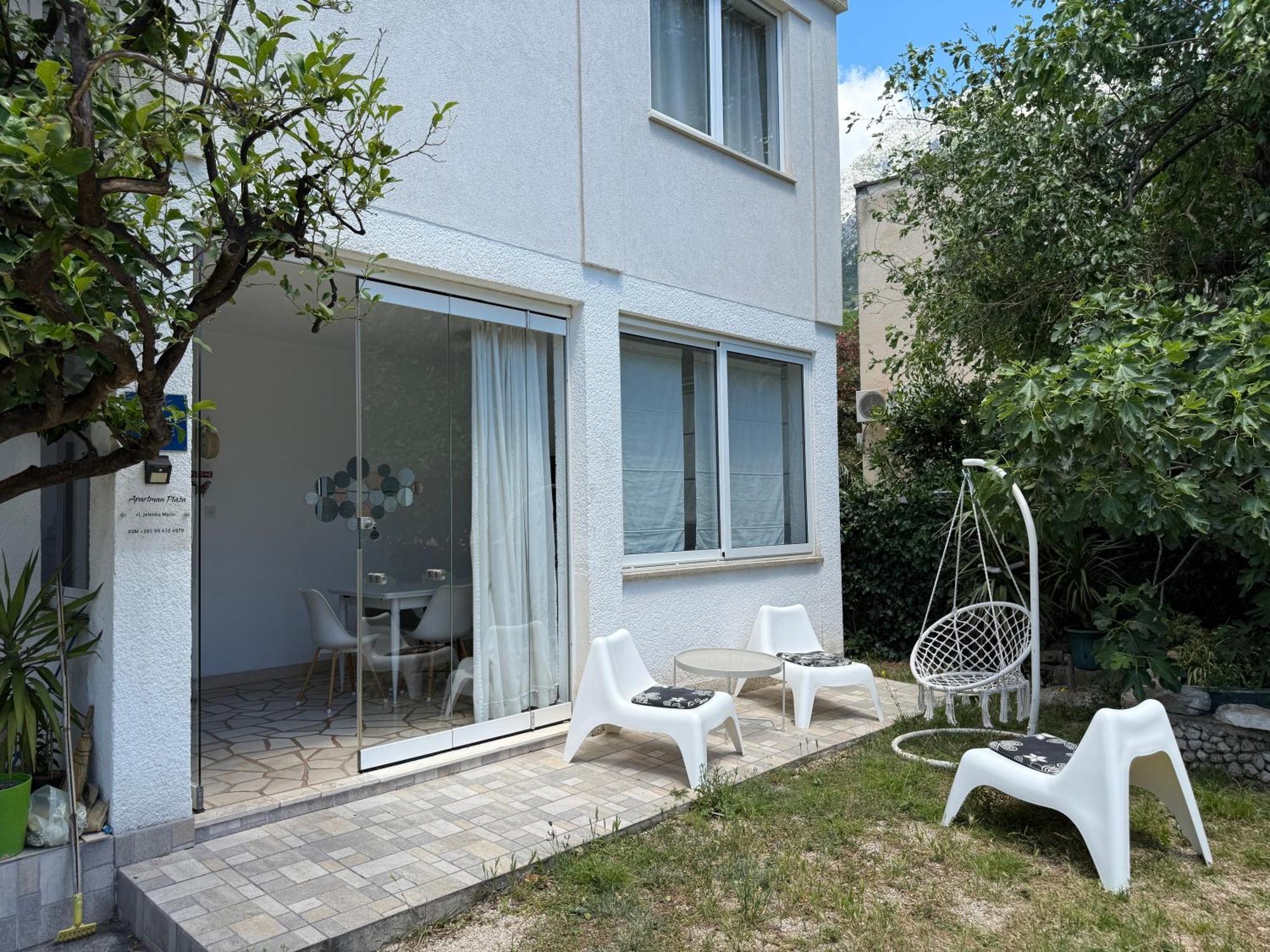 Beach Marin Makarska Exterior photo