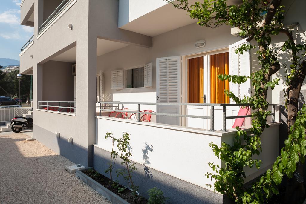 Beach Marin Makarska Exterior photo